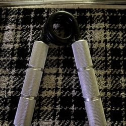 300 pound hand gripper