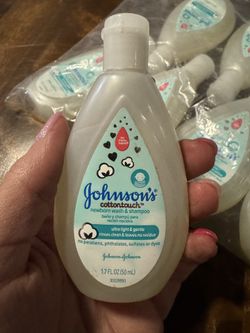 Johnson's Cottontouch Newborn Wash & Shampoo (10 bottles)