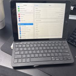 iPad 9th generation. Great Condition. 