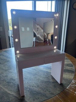 Our Generation Glam & Glow Light Up Vanity