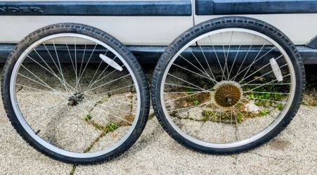 Front and Rear 26" Bicycle Rims and Tires 7 Sperd Rear Hub