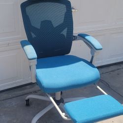 Silla De Oficina Ergonómica/ Ergonómic Chair 