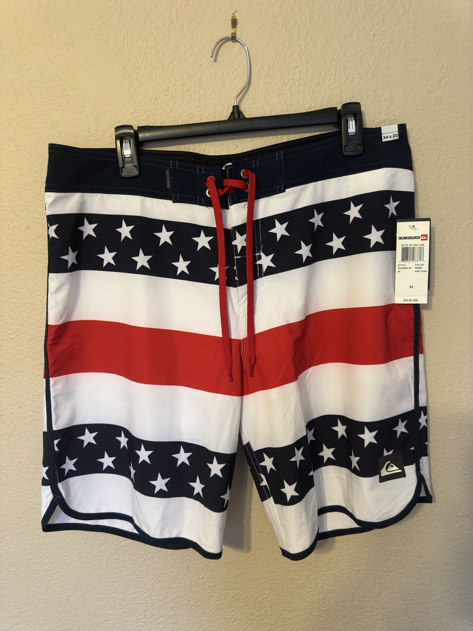 New With Tags Quiksilver Swim Trunks Board Shorts 34 x 20 Stars Stripes American Flag Patriotic