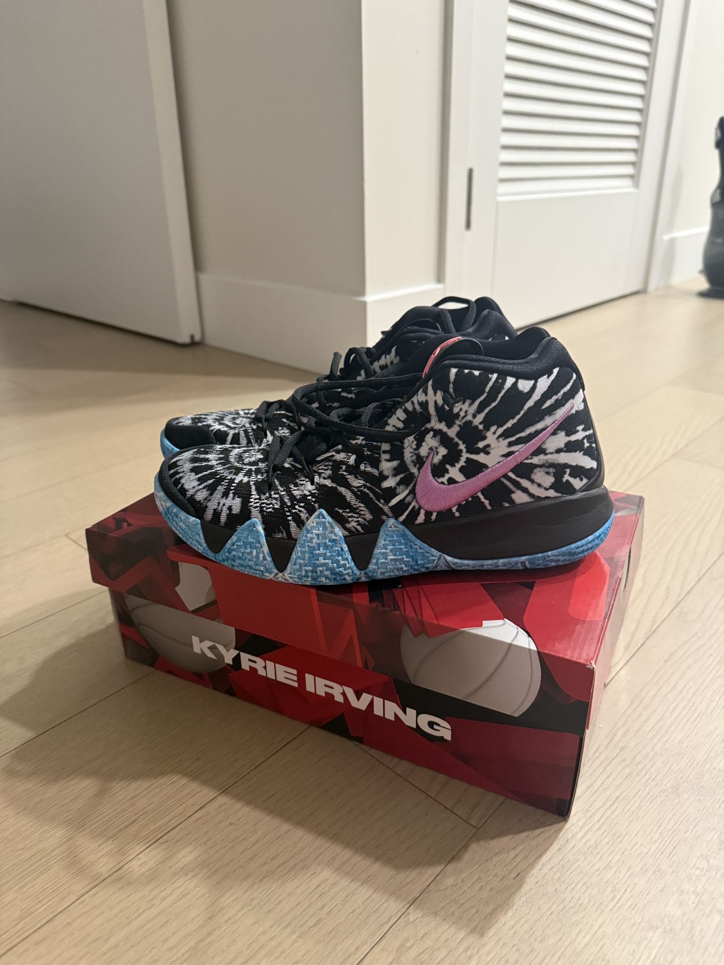 Kyrie 4 All Star Size 8