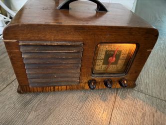Antique radio Philco
