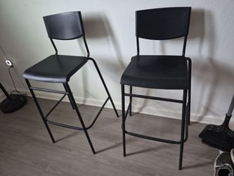 Black stools