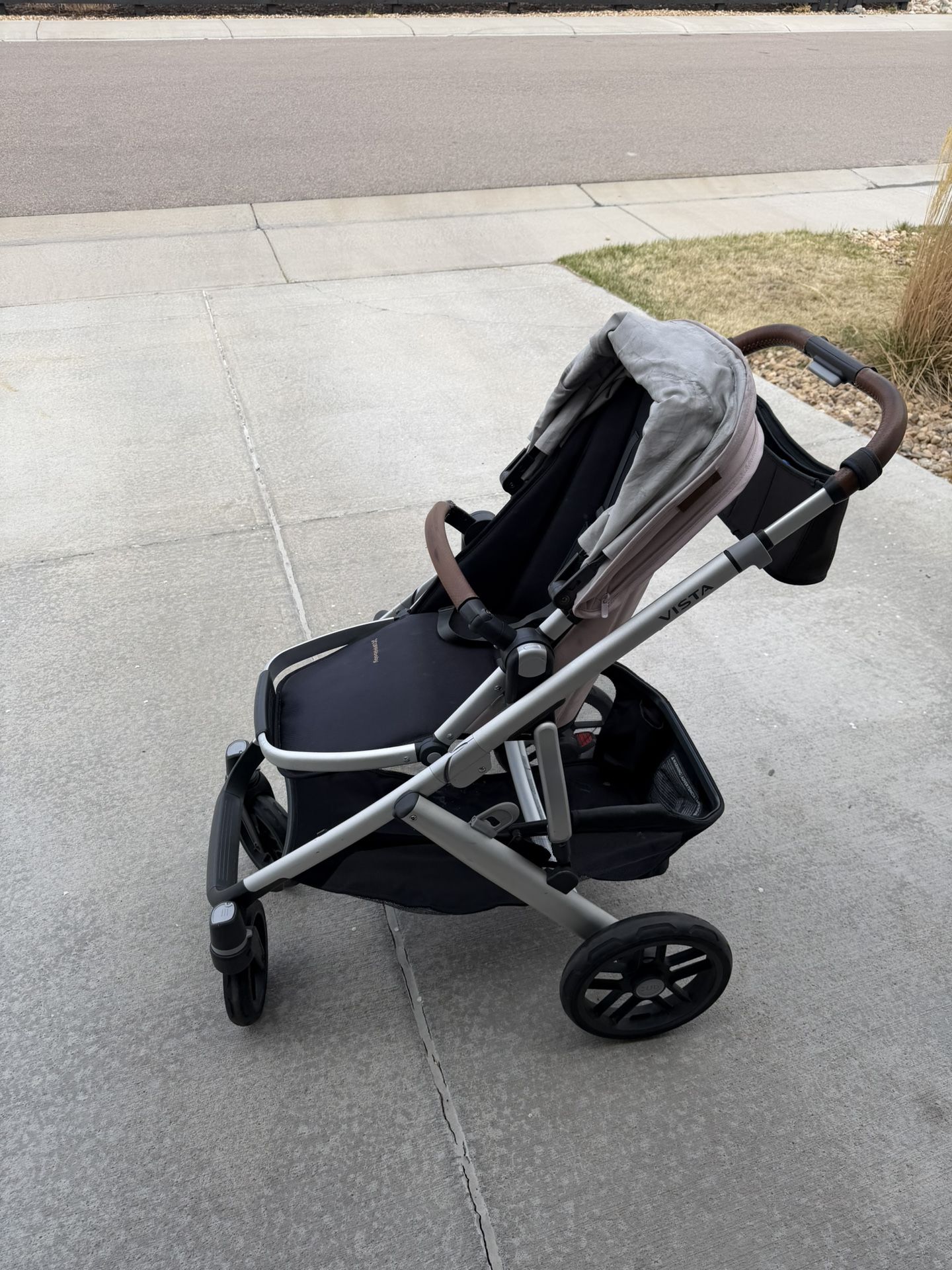 Uppababy V2 Vista Stroller* Great Condition