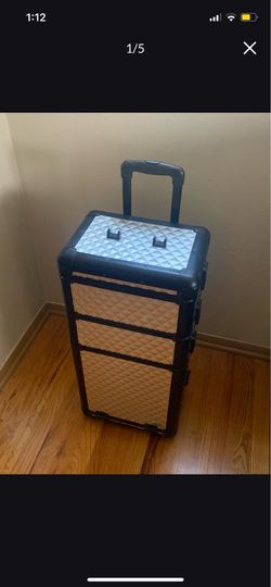 Makeup carrier/storage