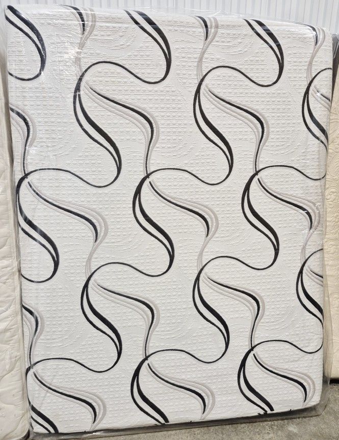 (NEW) Queen Size Sealy Posture Pedic/Delivery Available