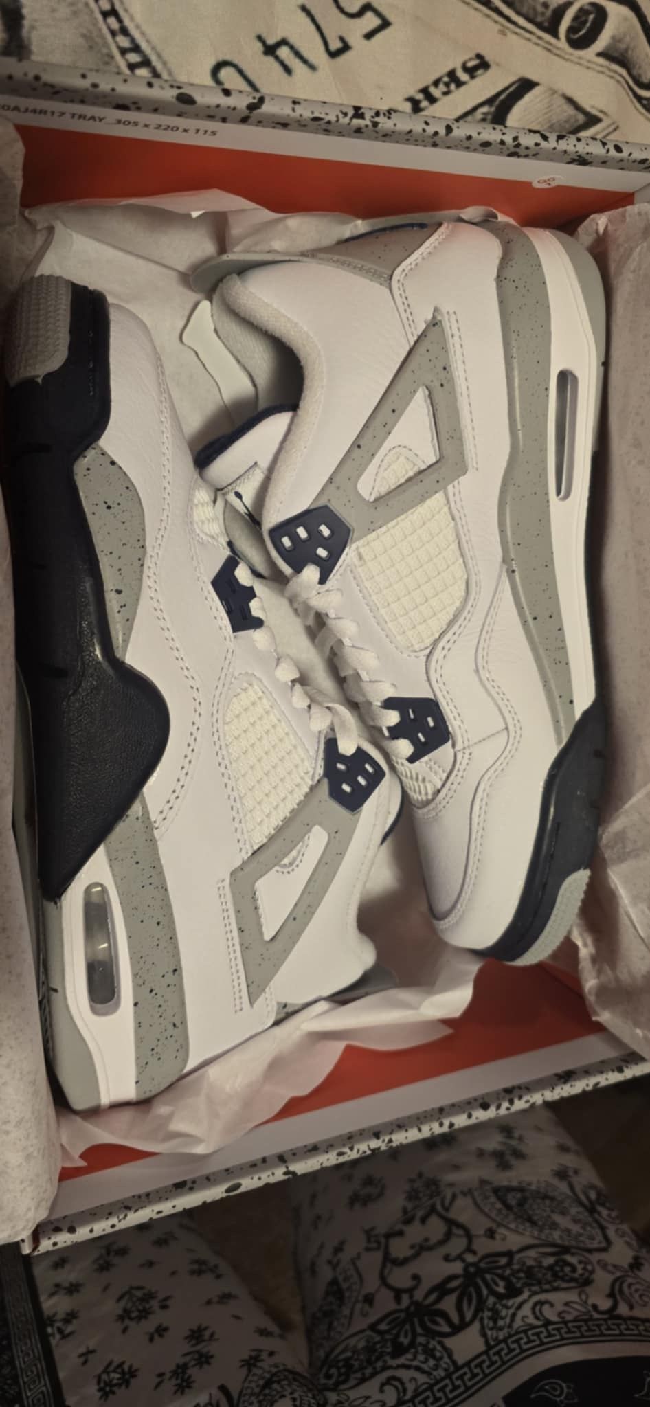 Air Jordan 4 Retro “Midnight Navy”