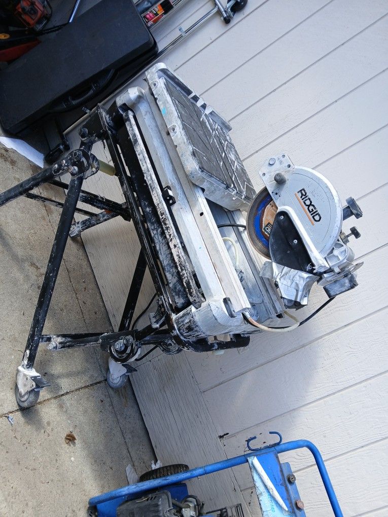 TILE SAW RIDGID DISCO 10 BUENAS CONDITION