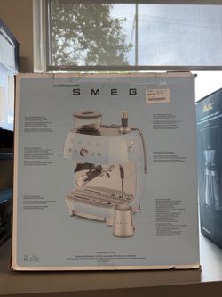 SMEG Espresso Coffee Machine with Built-In Grinder