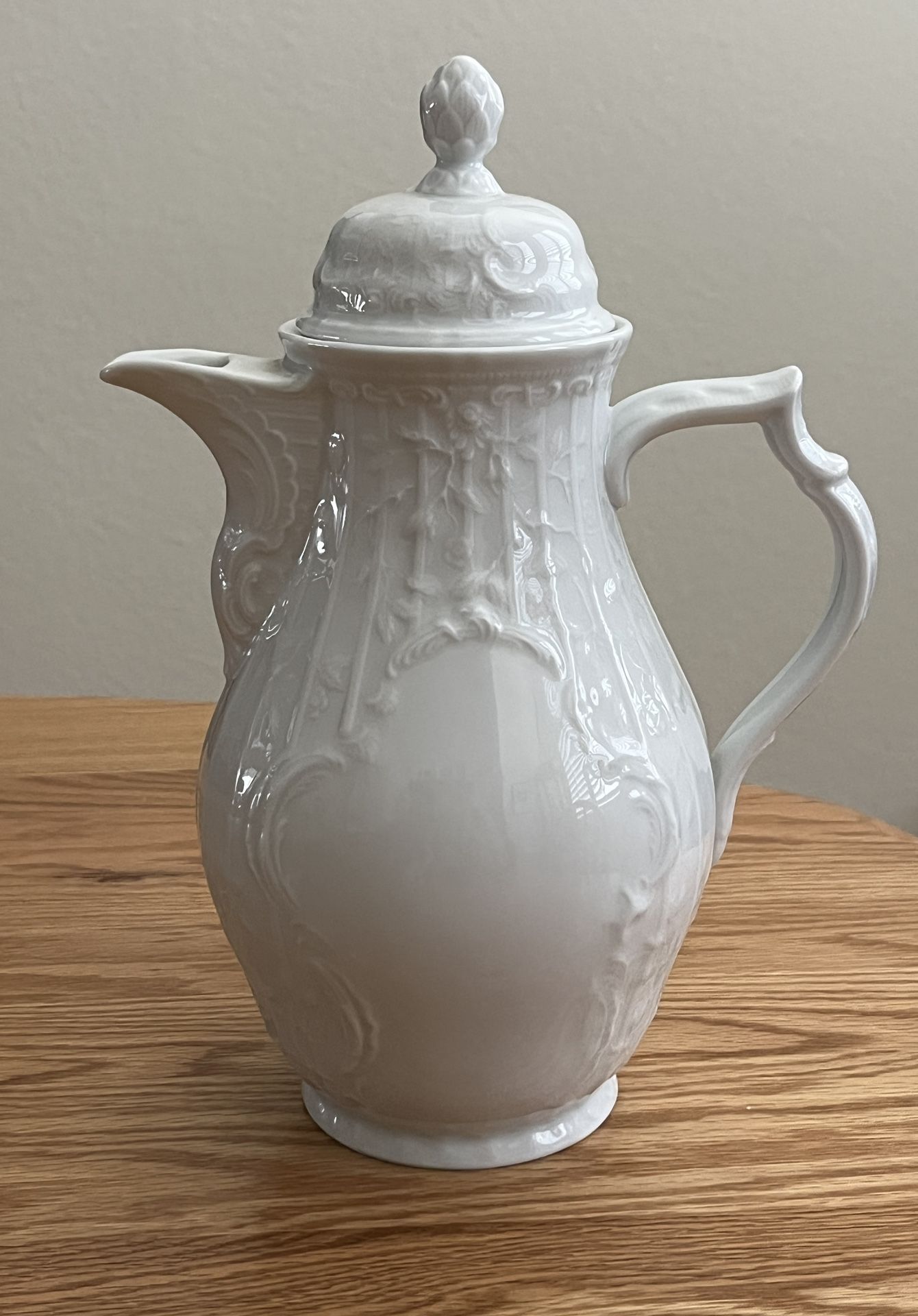 Elegant Rosenthal Sanssouci Rococo style White Porcelain Coffee Pot