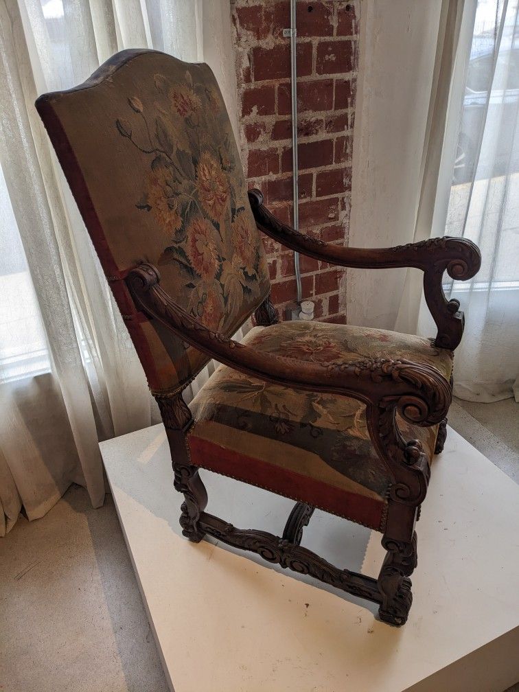 Antique Carved 18th C. French THRONE Chair