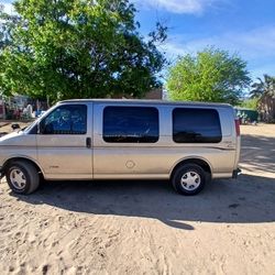 2002 Chevrolet Express