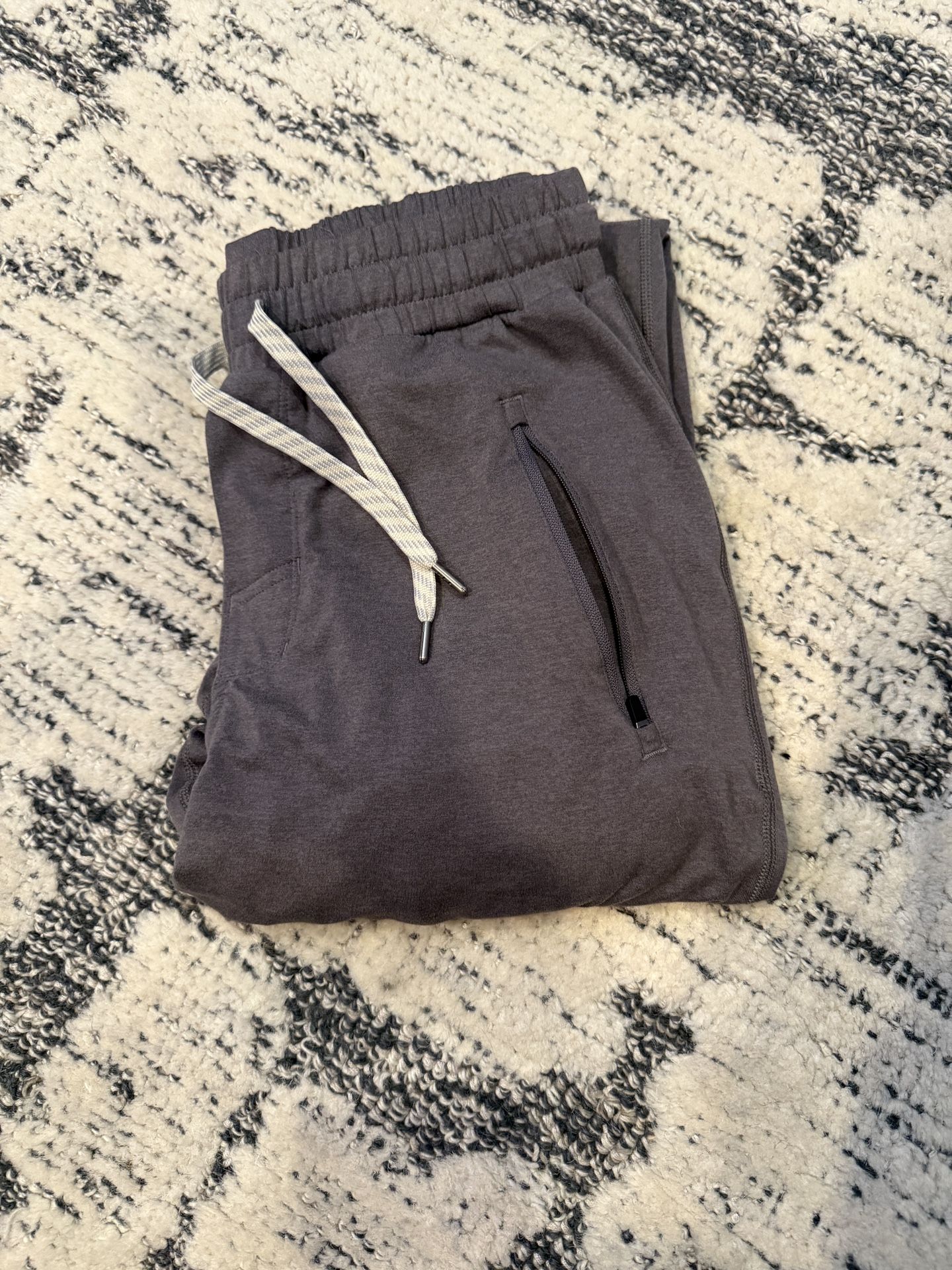 2 Pairs men’s vuori joggers Left! 