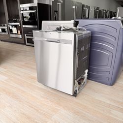 GE  GDP645SYNFS 24 Inch Built-In Dishwasher Fully Integrated 