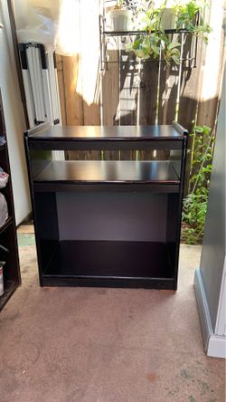 Small tv stand/shelves