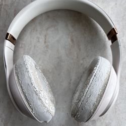 Used Apple Beats Headphones