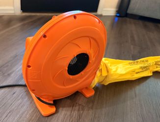 Inflatable bouncer for kids