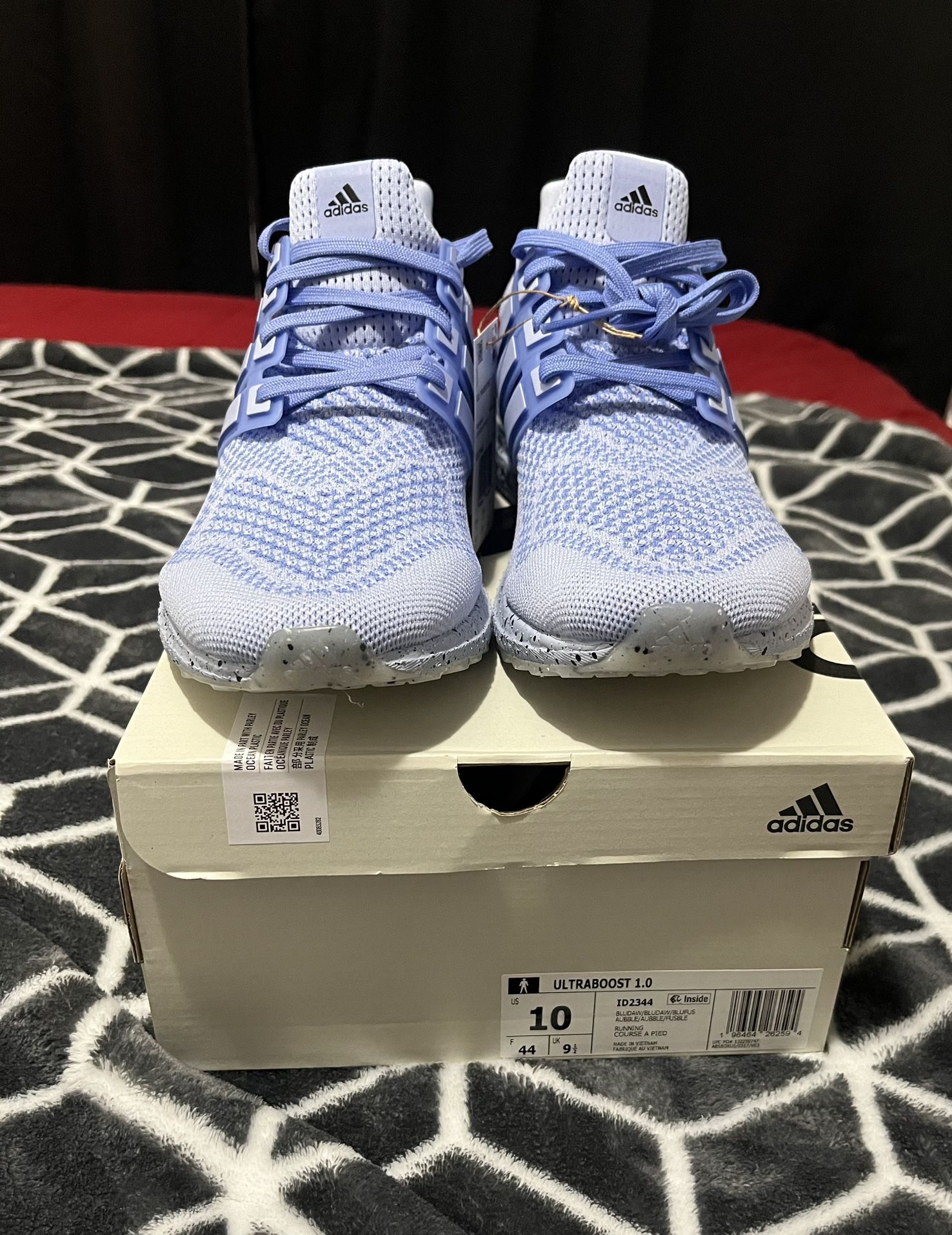 adidas gazelle silver green womens adidas UltraBOOST Parley CP9685
