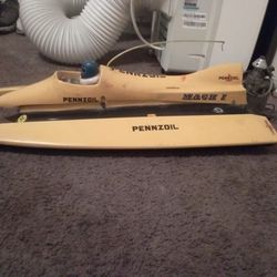 Gas Powered RC Vintage Pennzoil Speed Boat