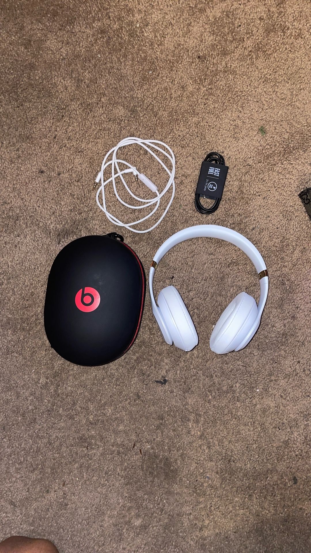 White And Gold Beats