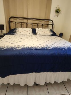 King size mattress base and headboard black metal