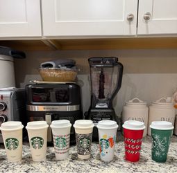 7 STARBUCKS Reusable Plastic Cups with Lid Coffee /Tea 16 oz Grande $20