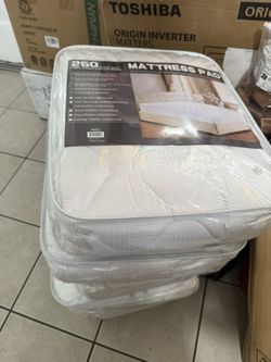 MATTRESS PAD NEW FULL