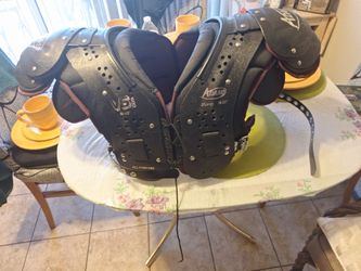 LARGE ADULT 2XL 46"-48" ADAMS VS 500. $130 FIRM PRICE