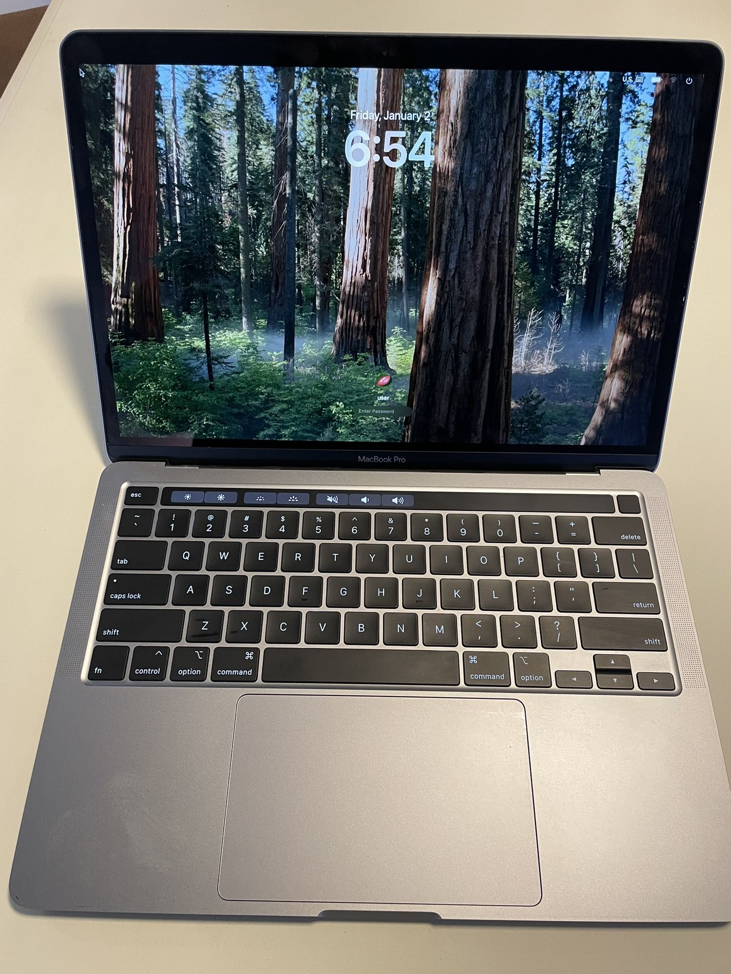 MacBook Pro (13-inch, 2020, Four Thunderbolt 3 ports)