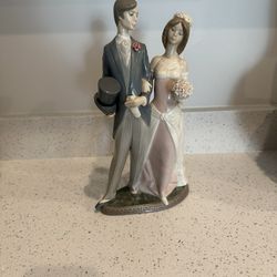 Lladro Bride And Groom Porcelain Designer Statue Wedding