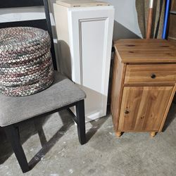 SMALL FURNITURE