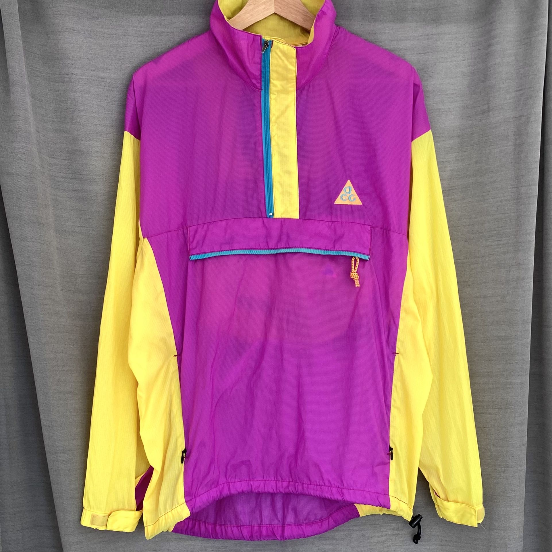 Vintage 90's Nike ACG Snowpatch Spire Packable Windbreaker