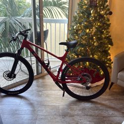 TREK Marlin 8 Gen 2 XL