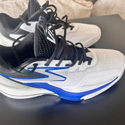 New 361° Big3 6.0 basketball shoes M10/W11 - $75