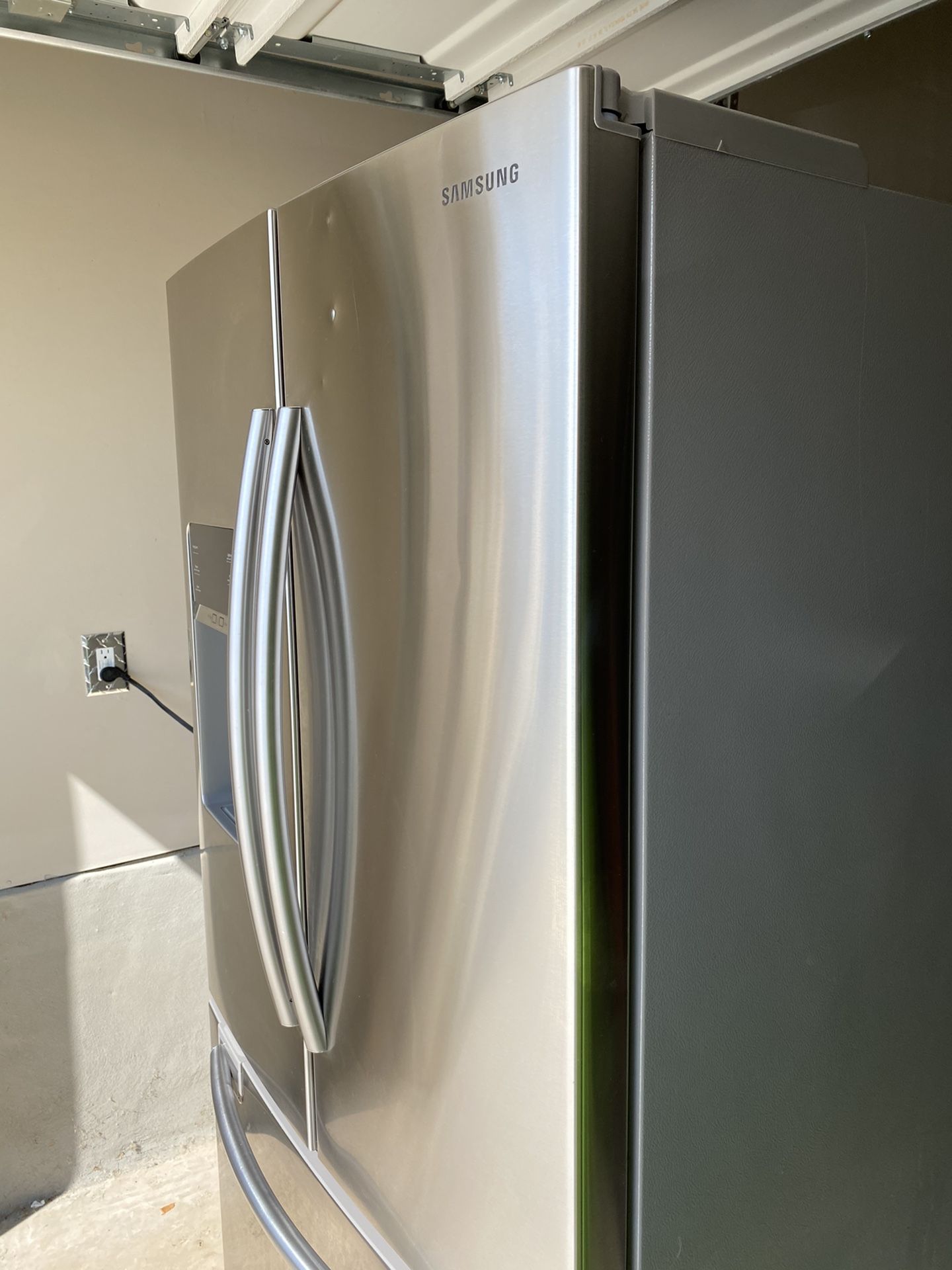 Samsung refrigerator RFG298hdrs for Sale in San Antonio, TX OfferUp