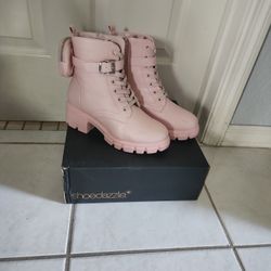 (Shoe Dazzle) Chalk Pink Boots Size 9