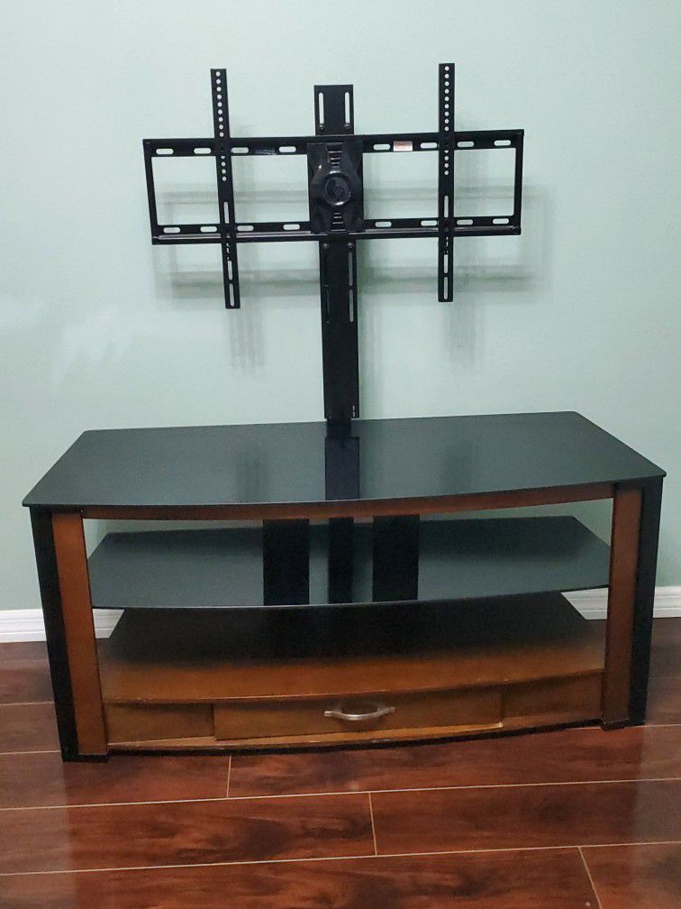 TV Stand  With Swivel Mount Upto 70 Inch 