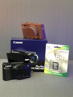 PowerShot SX740 HS Digital Camera with Complete Starter Bundle