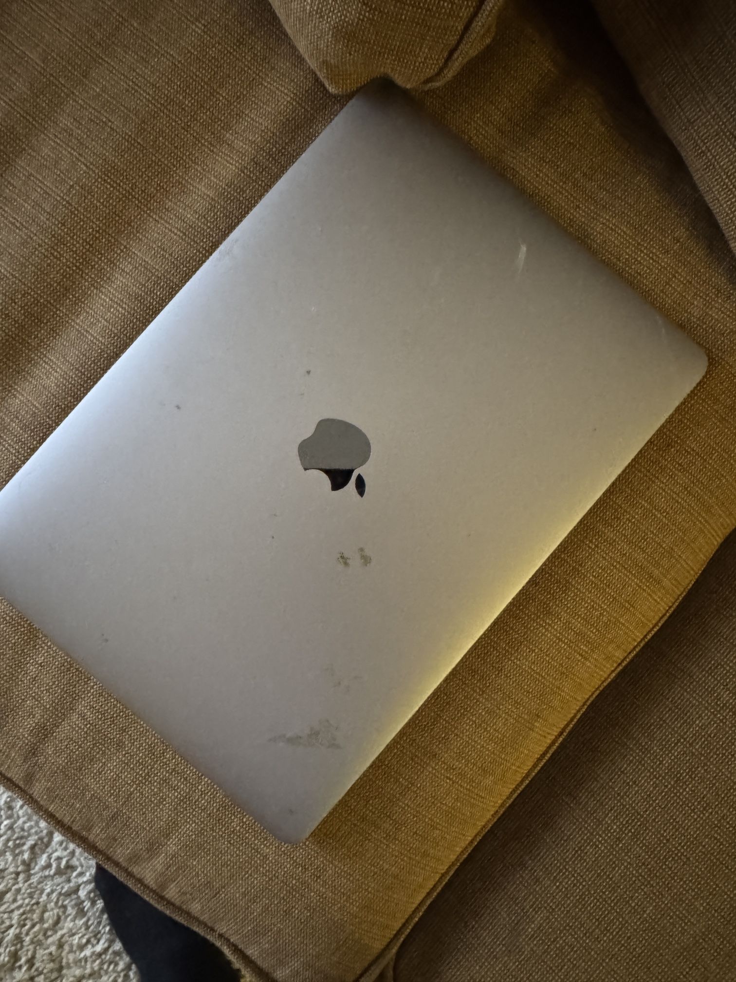 2022 MacBook Pro M2 Chip