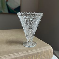 Small Vintage Glass Bird Vase ( H3.8” ) firm on price 