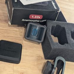 Ulanzi Anamorphic 1.33x phone camera adapter