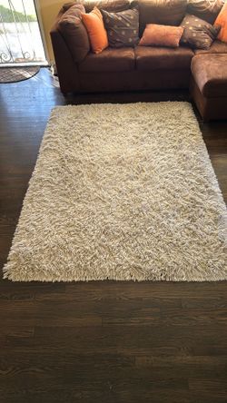 White Shag Rug Wool 60”x80”