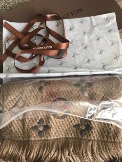 Loui scarf
