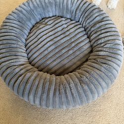 NEW Donut Fleece Dog Bed