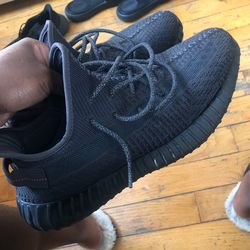 Yeezy 350 V2