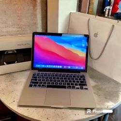 Apple MacBook Pro With Touchbar