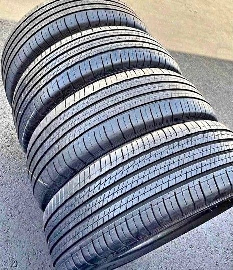 235 55 20 Vendo Set De Llantas Michelin Con Excelente Condiciones Las 4 ✅